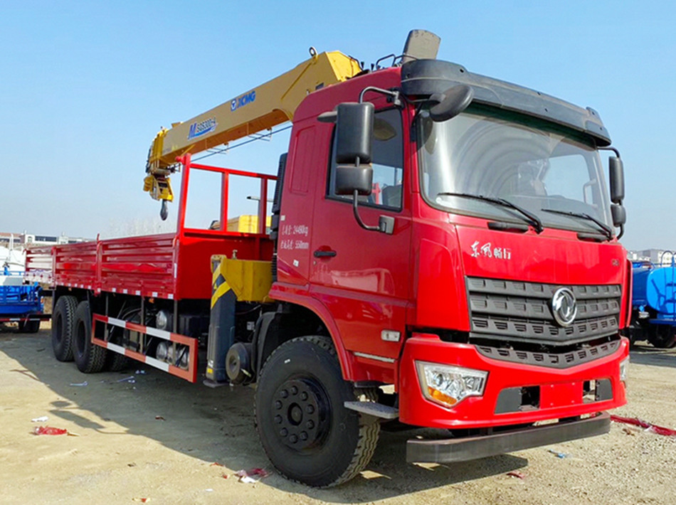 東風暢行D3L后雙橋隨車吊