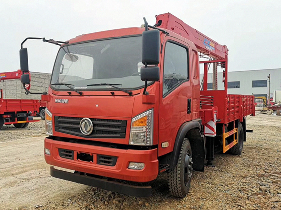 東風(fēng)御虎D912隨車吊