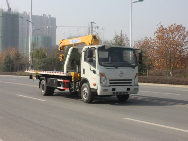 新東日牌YZR5100TQZCGC型清障車